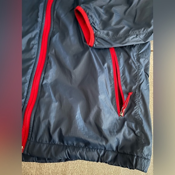 [M]The North Face Men's Navy Nylon Jacket with Red Fleece Lining Vintage - Picture 2 of 9
